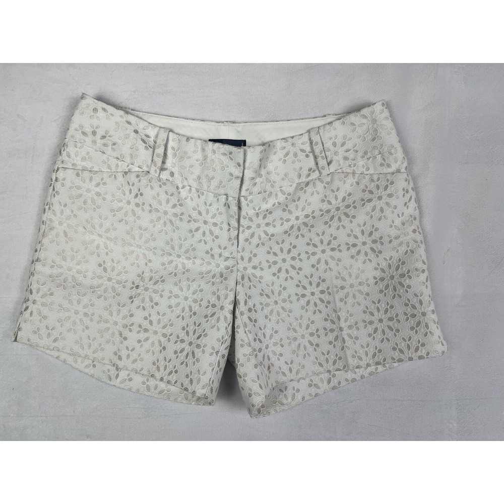 The Limited Ivory & Beige Lace Eyelet Shorts Women Size 0 Geometric Floral NWOT